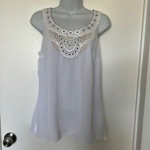 White House, Black market shell, with a embroidered neckline detailing